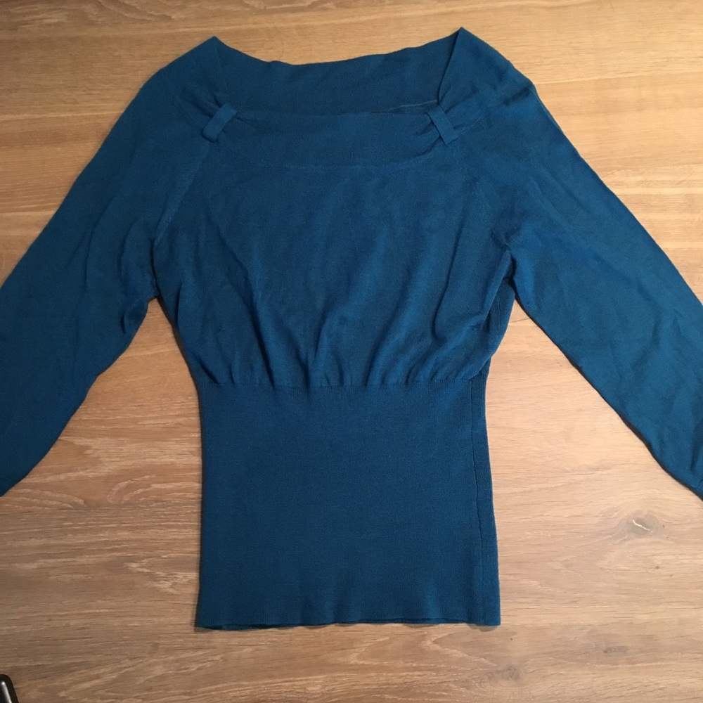 The Limited sweater women’s size M
